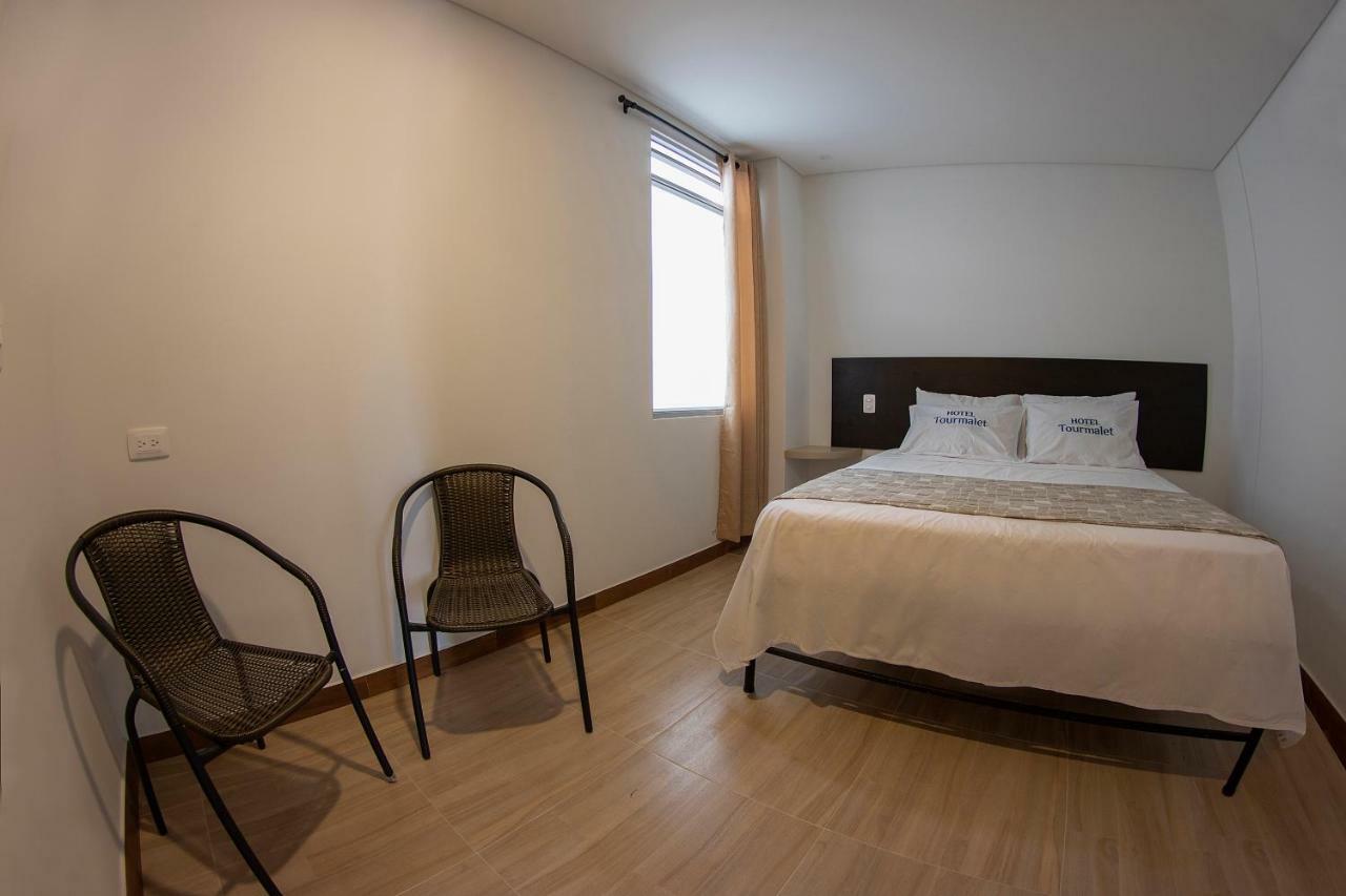 Hotel Tourmalet Cali Esterno foto